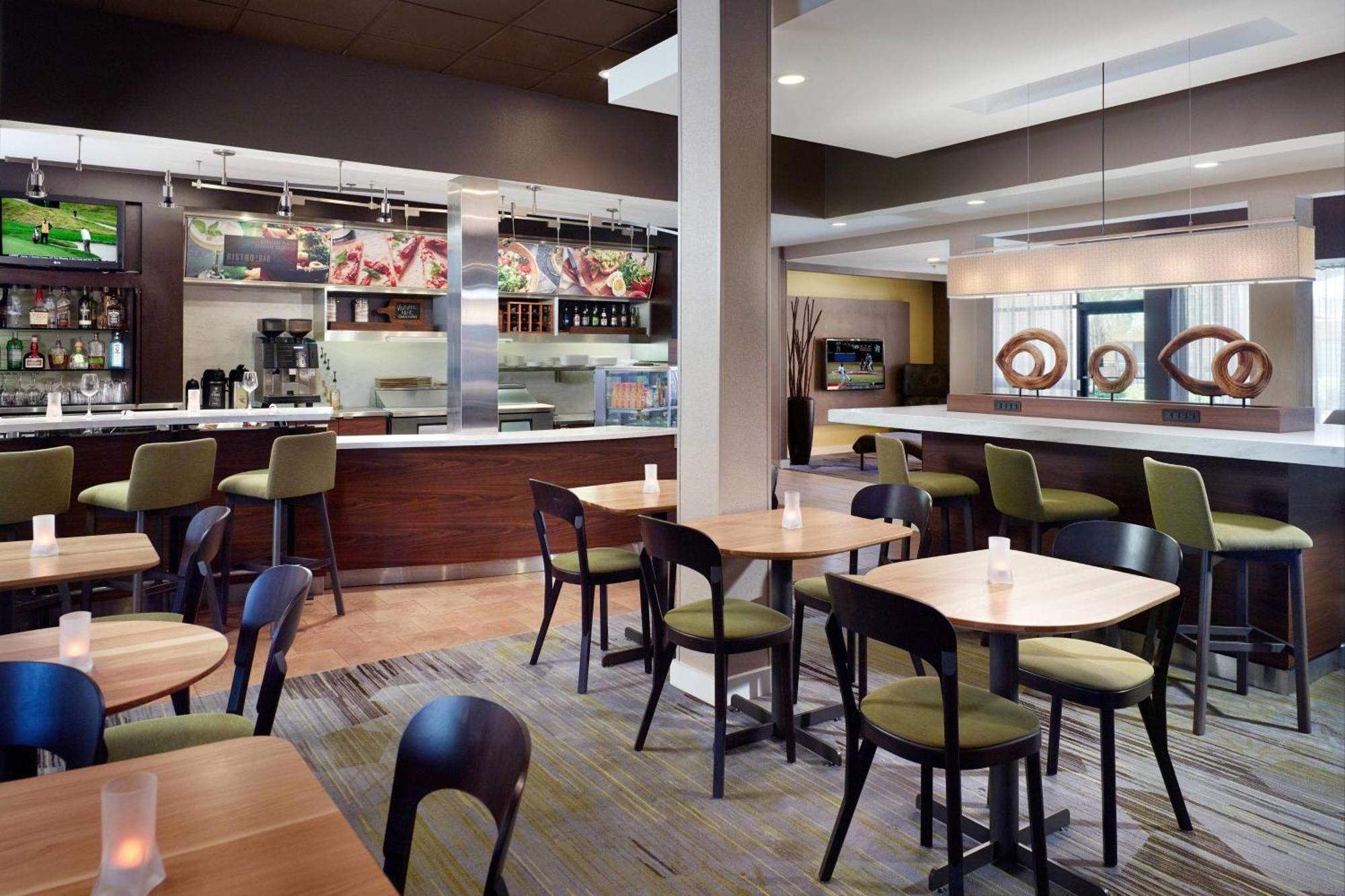 Courtyard By Marriott Macon Hotel Екстериор снимка
