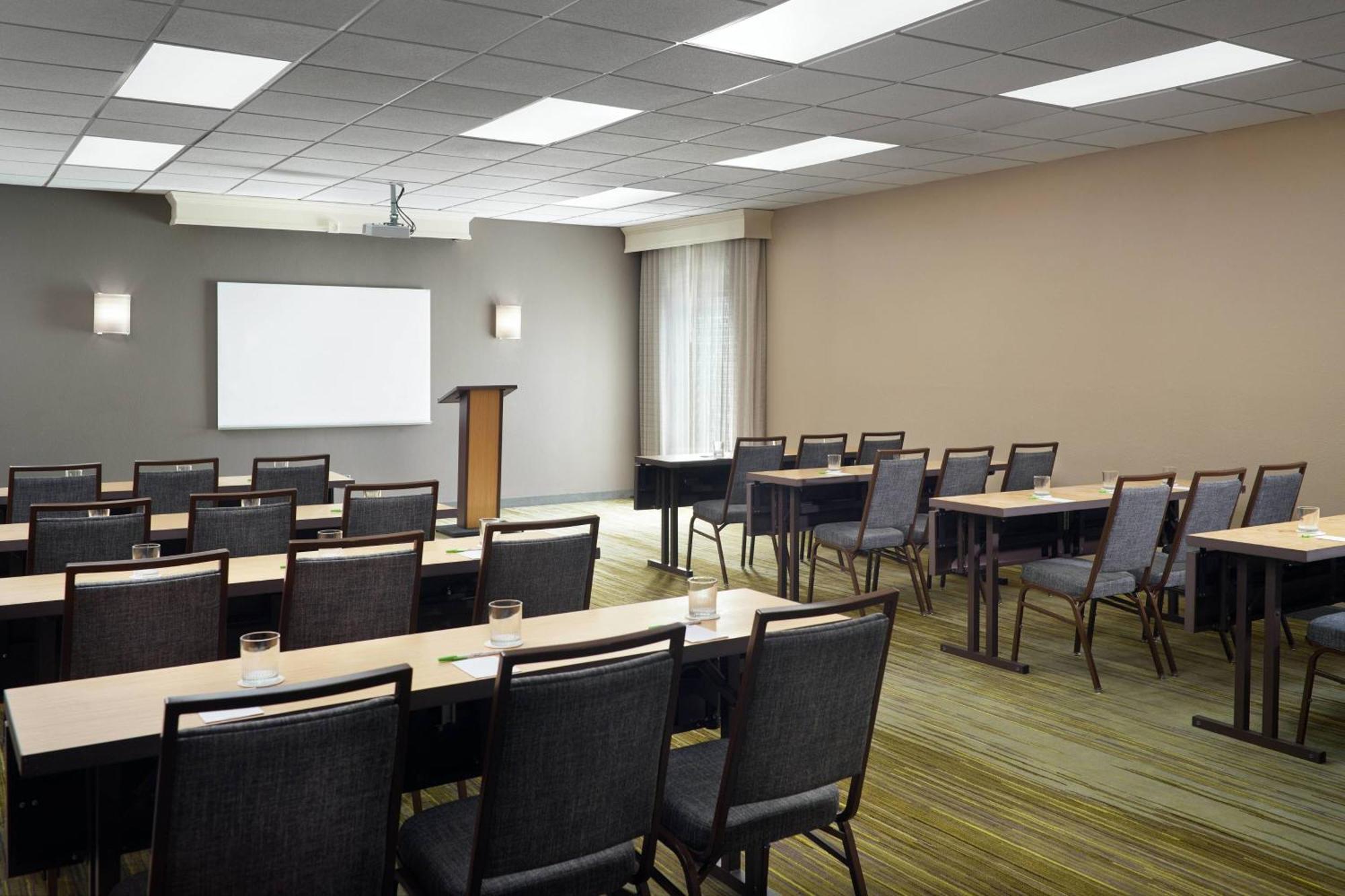 Courtyard By Marriott Macon Hotel Екстериор снимка