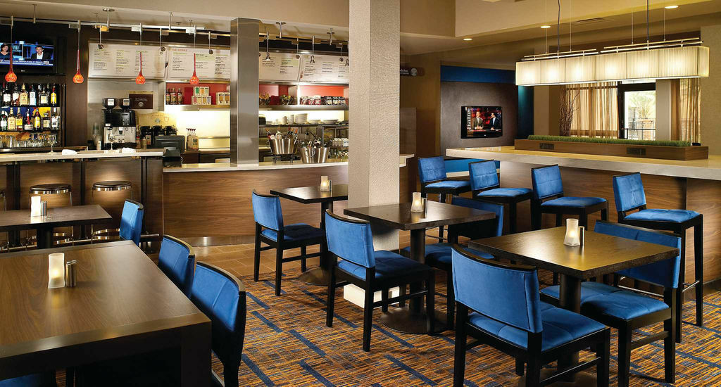 Courtyard By Marriott Macon Hotel Екстериор снимка