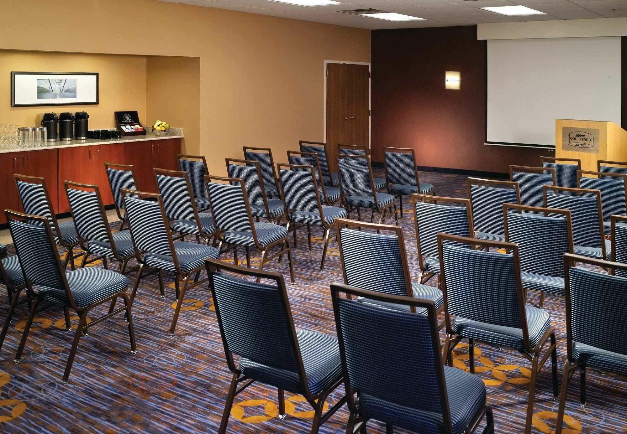 Courtyard By Marriott Macon Hotel Екстериор снимка